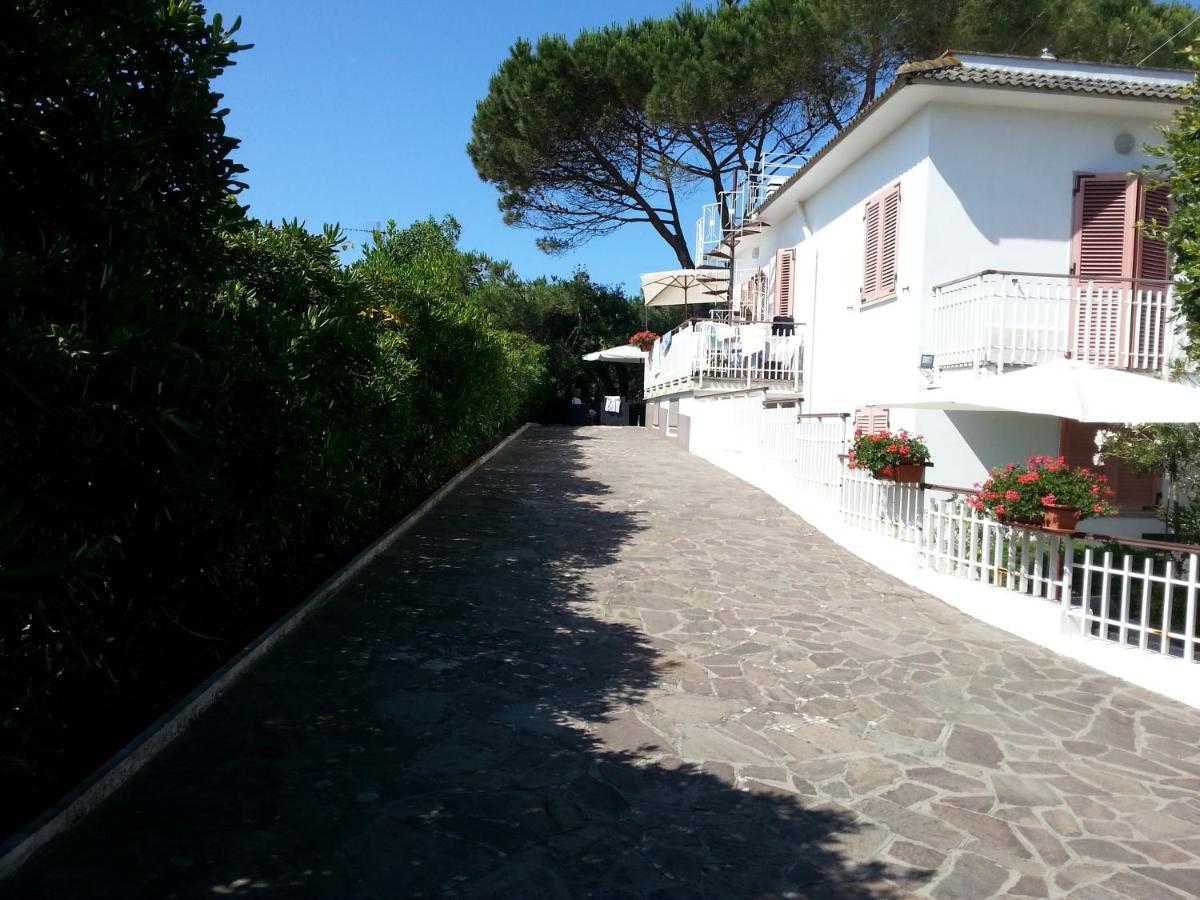 Appartamento In Villa Valentini, Fronte Mare, Giardino E Parcheggio Privato, Wifi, Dotato Di Tutti I Confort, Nel Golfo Di Gaeta Минтурно Экстерьер фото
