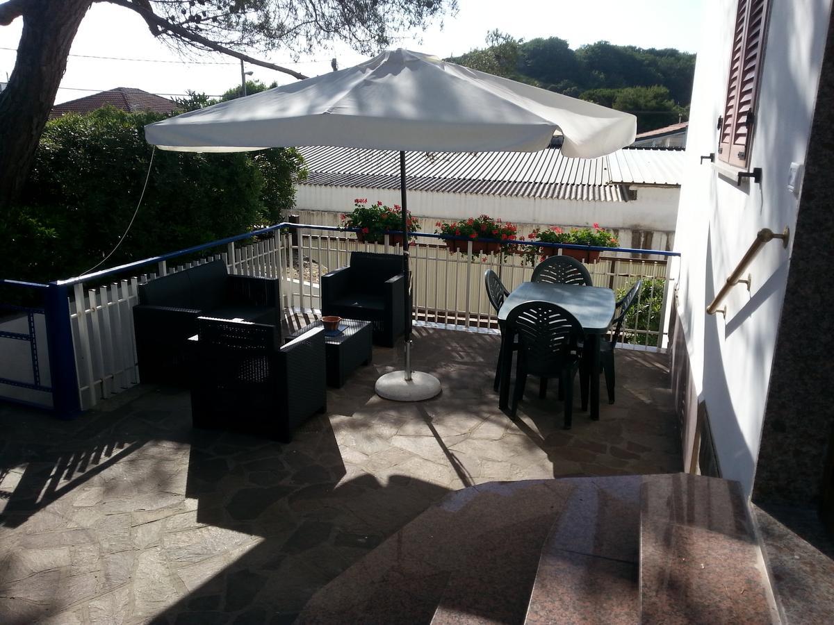 Appartamento In Villa Valentini, Fronte Mare, Giardino E Parcheggio Privato, Wifi, Dotato Di Tutti I Confort, Nel Golfo Di Gaeta Минтурно Экстерьер фото
